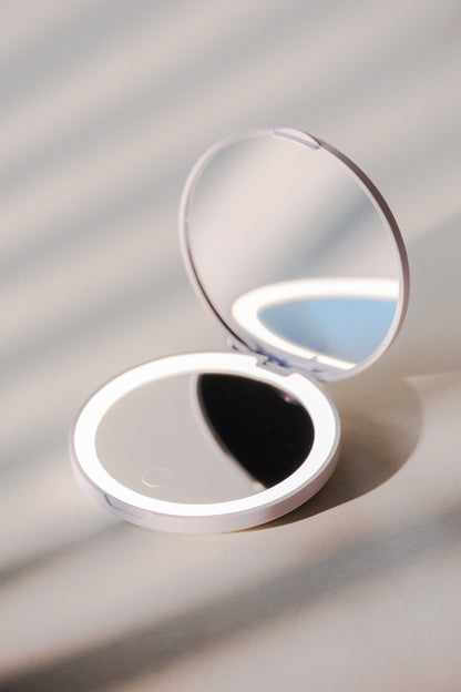 Halo Mini - LED Pocket Mirror - iGlow Cosmetics
