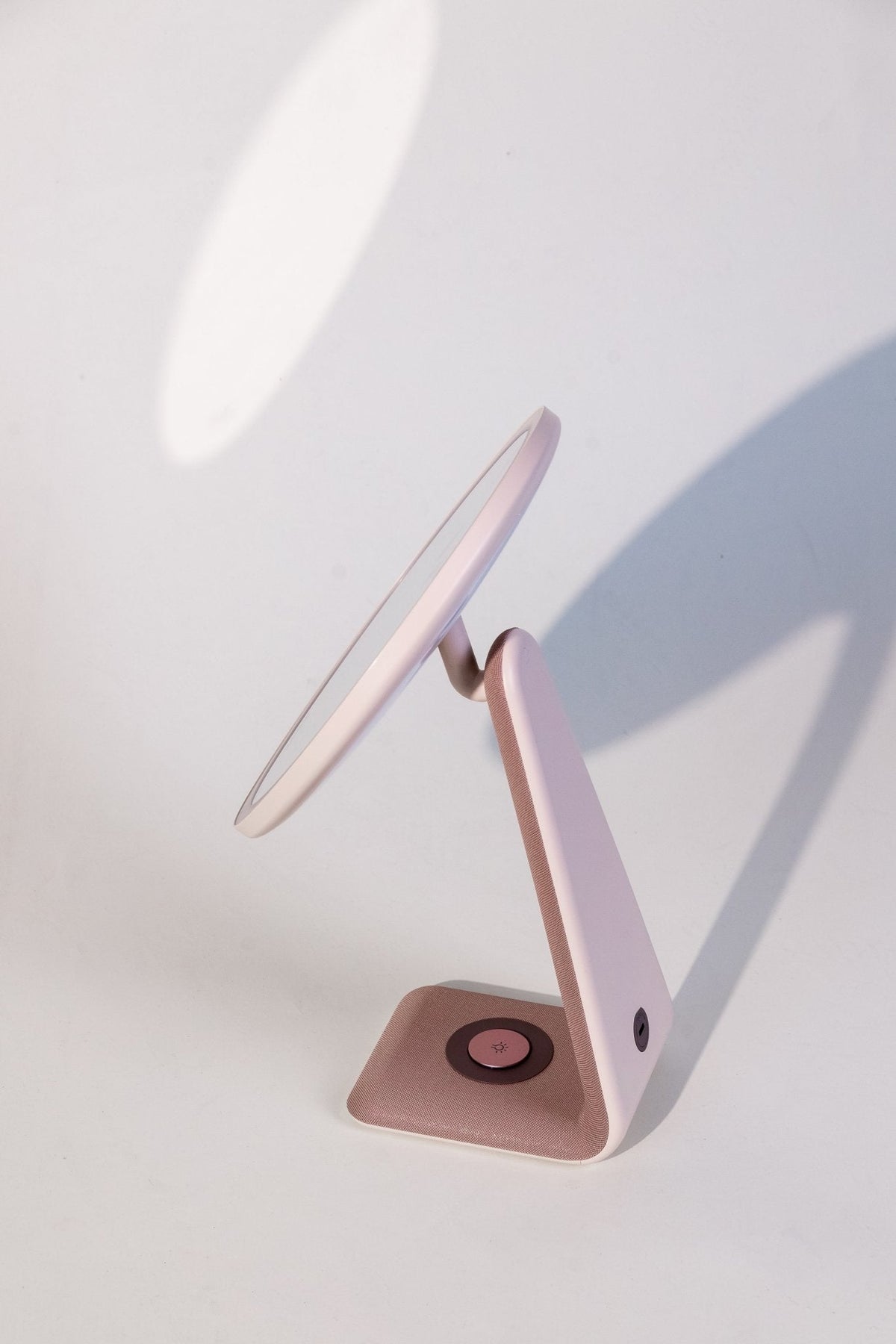 Halo Pro - LED Makeup Mirror - iGlow Cosmetics