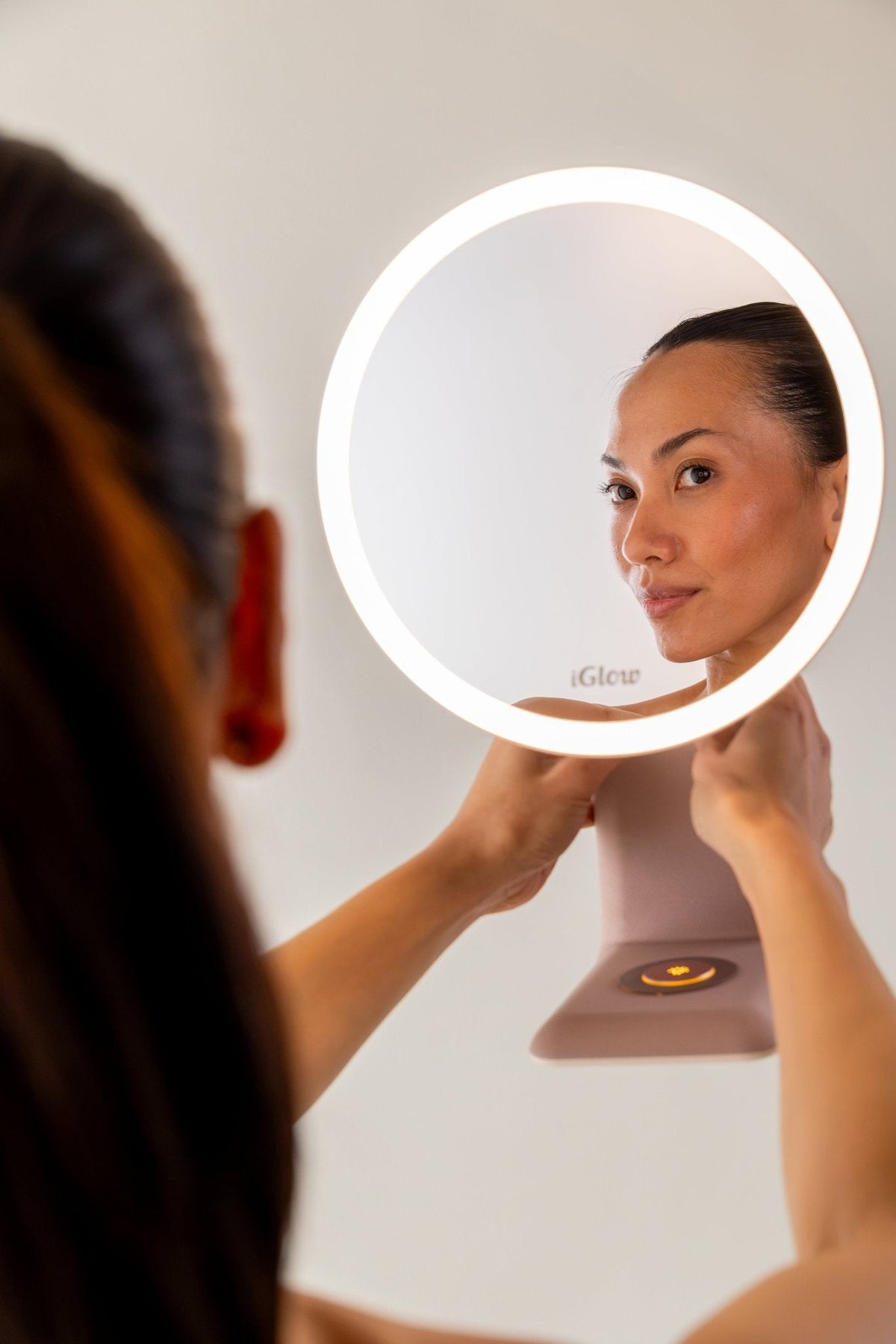 Halo Pro - LED Makeup Mirror - iGlow Cosmetics